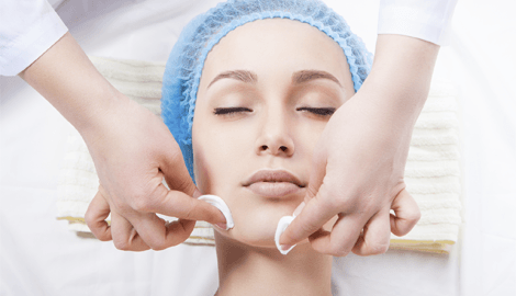 ¿sabias que es muy importante realizarte una limpieza facial de manera regular?